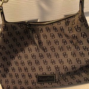 Dooney & Bourke quilted bag!  Good condition